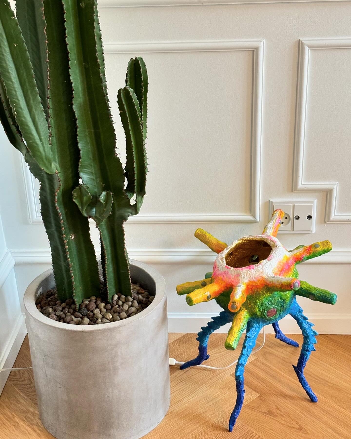 ThE wEiRd LaMp