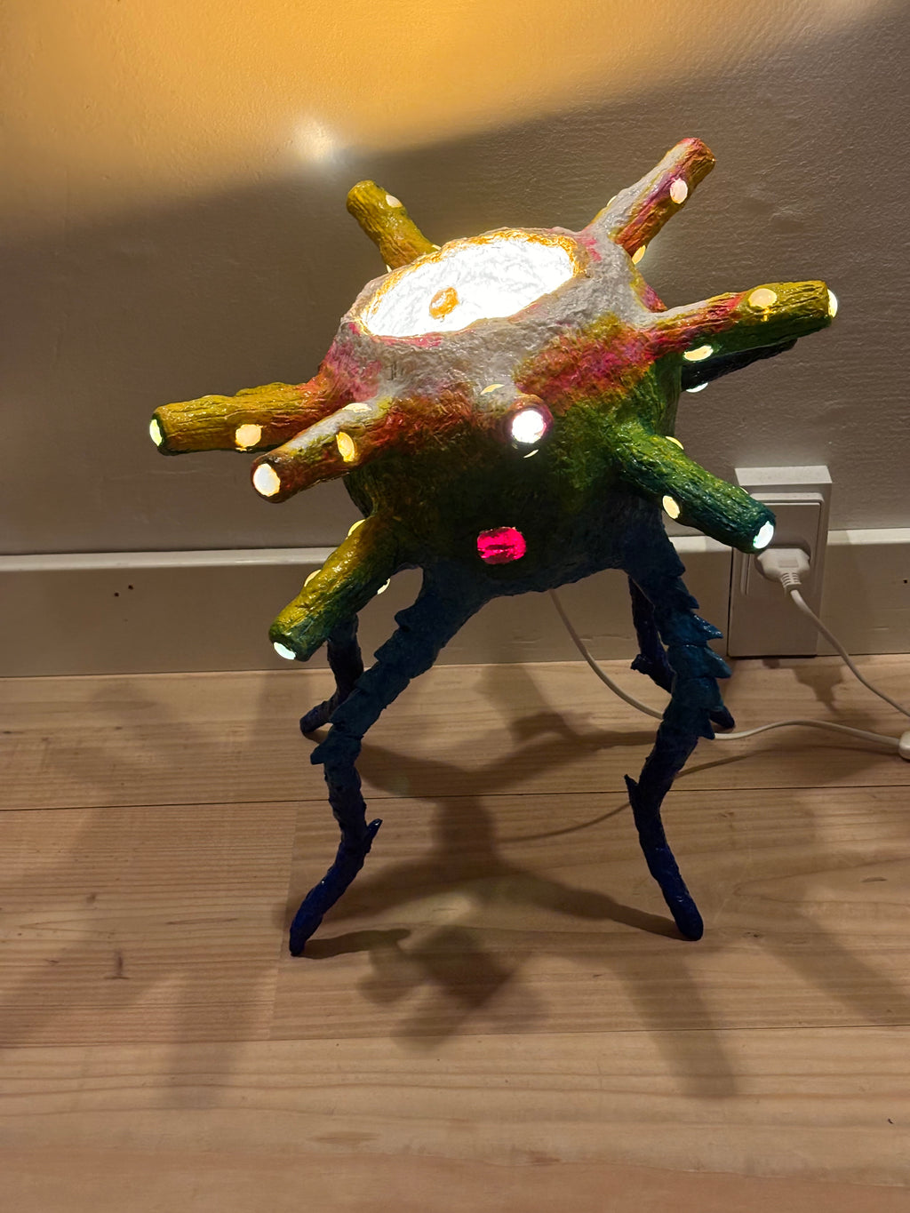 ThE wEiRd LaMp